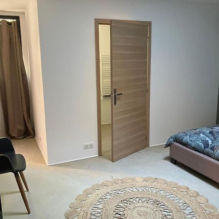 Chambre Avec Petit-Dejeuner En Provence Luberon La Tour-dʼAigues Εξωτερικό φωτογραφία
