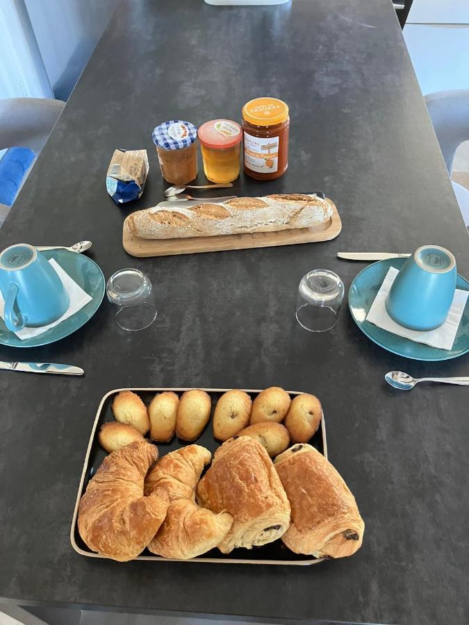 Chambre Avec Petit-Dejeuner En Provence Luberon La Tour-dʼAigues Εξωτερικό φωτογραφία